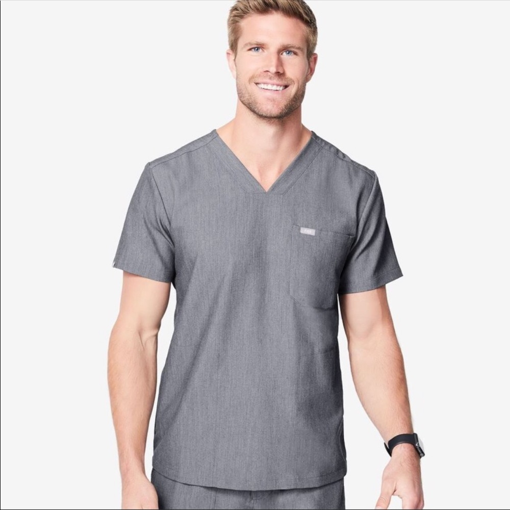 NWOT 🩺FIGS💉 - Men’s Chisec 3-Pocket Scrub Top